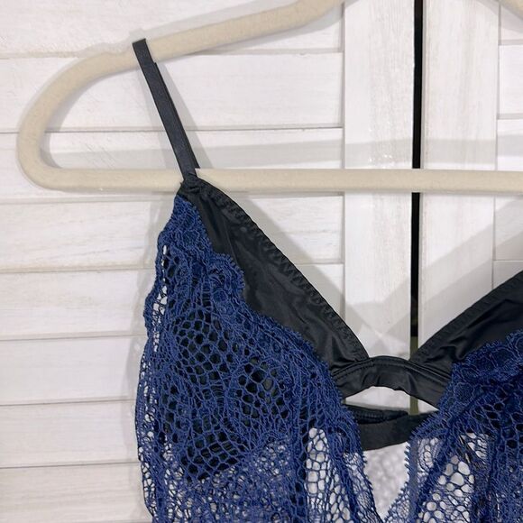 VS Teddy Size SP Navy Blue Lace & Mesh NWOT - Picture 4 of 16